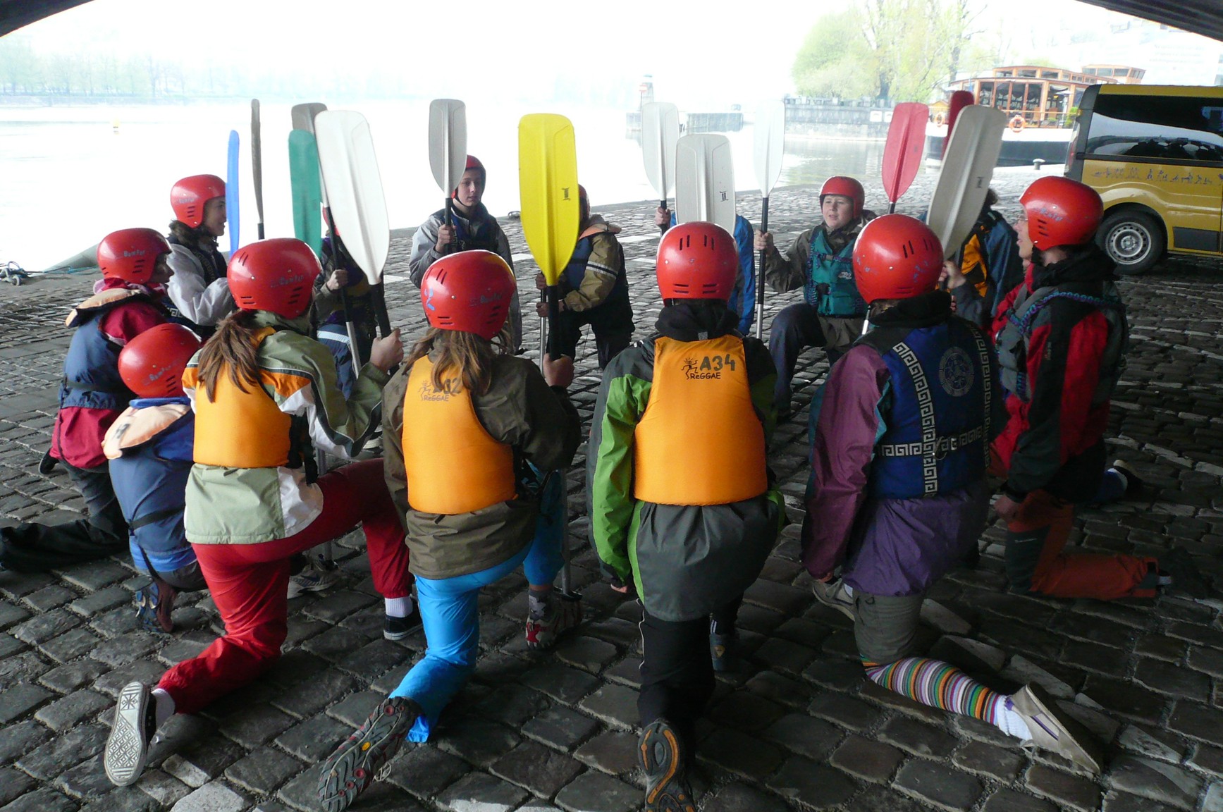 CAL 2008 04 Studna jez za vecera septa 21